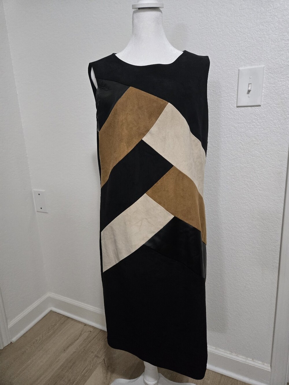 NWT Chico's One-Shoulder Colorblock Sheath Dress in Black, Brown & Cream